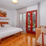 펜션 4 Bedroom Pet Friendly In 말린스카