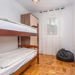 펜션 4 Bedroom Pet Friendly In 말린스카