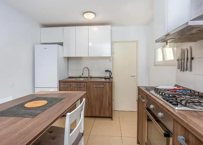 4 Bedroom Pet Friendly In Malinska