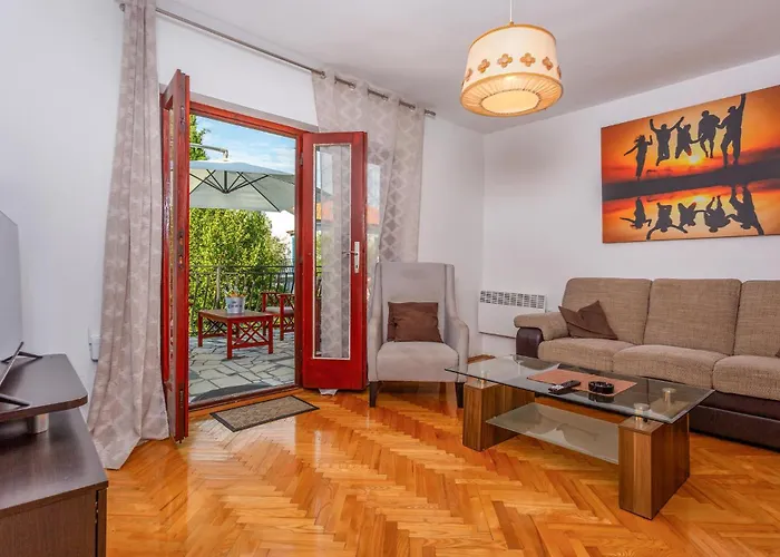 4 Bedroom Pet Friendly In * Malinska