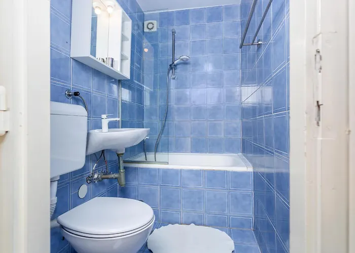 4 Bedroom Pet Friendly In