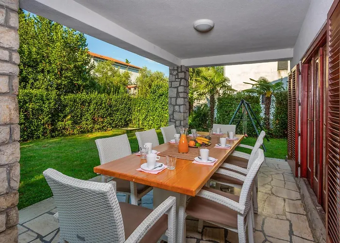 Feriehus 4 Bedroom Pet Friendly In *