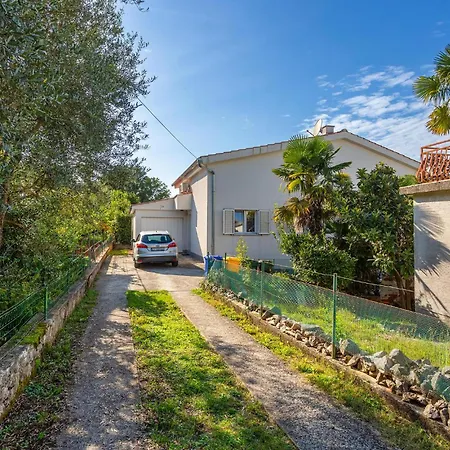 بيت للعطل 4 Bedroom Pet Friendly In